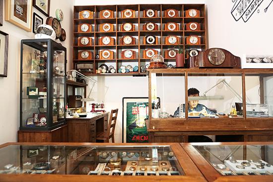 獨(dú)立表店：鐘表收藏者玩表也賣表 玩表 獨(dú)立表店 鐘表收藏 收藏保養(yǎng)  第2張