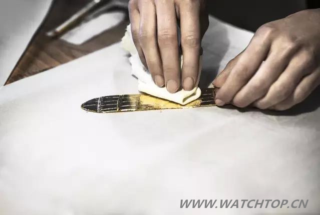 Dior迪奧高級腕表 尊貴皮革表帶 尊貴皮革表帶 迪奧 Dior 熱點(diǎn)動態(tài)  第7張